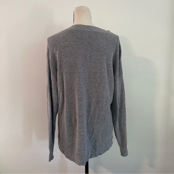 V neck knit sweater - Picture 4 of 6